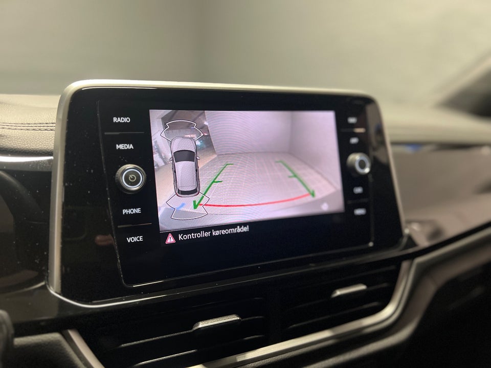 VW T-Roc 1,5 TSi 150 R-line+ DSG 5d