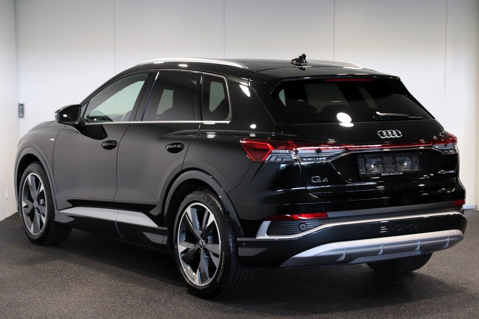 Audi Q4 e-tron 40 S-line 5d