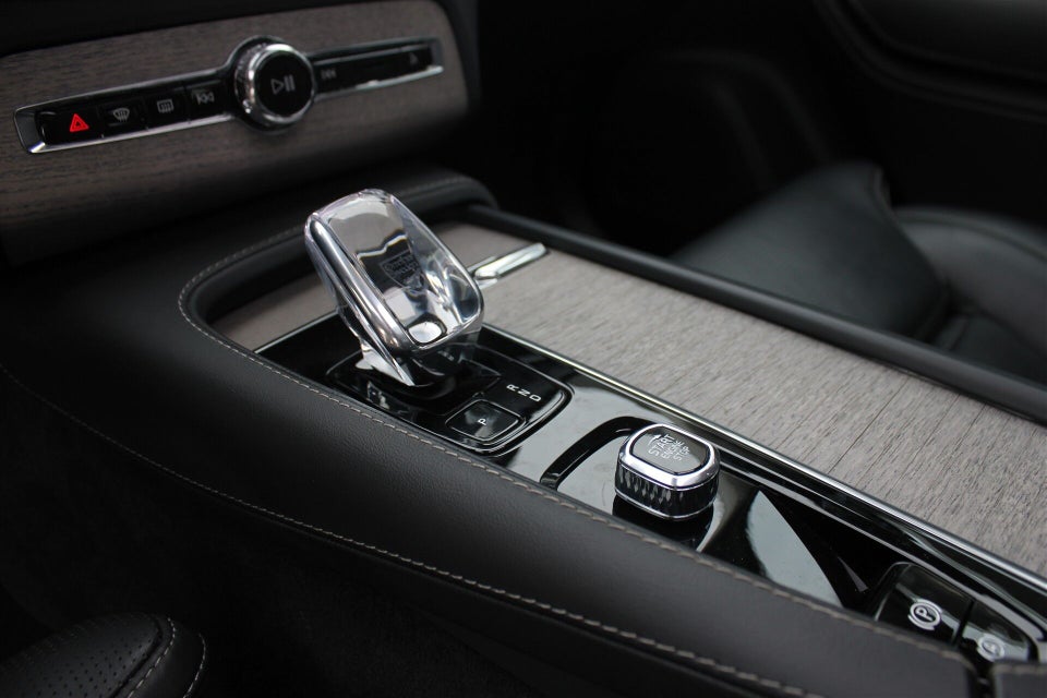Volvo XC90 2,0 T8 ReCharge Ultimate Bright aut. AWD 7prs 5d