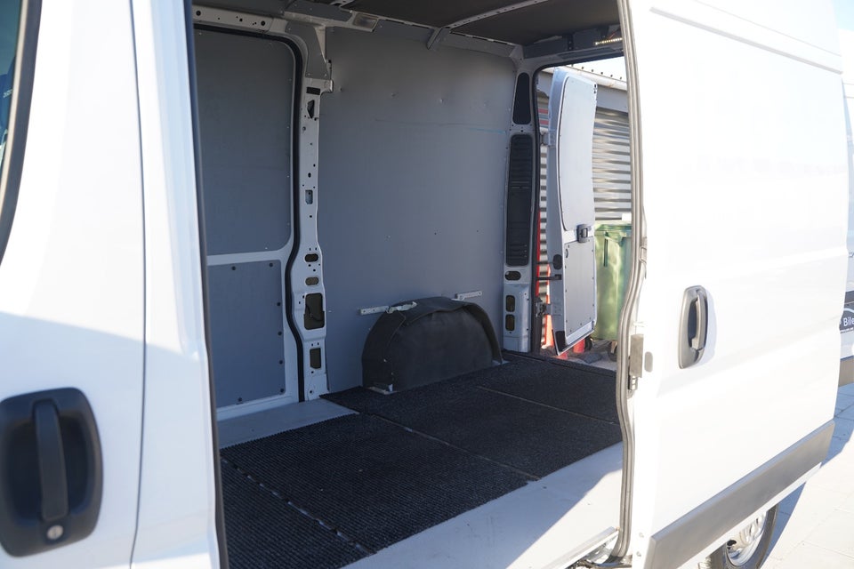 Fiat Ducato 30 2,3 MJT 130 Kassevogn L2H2