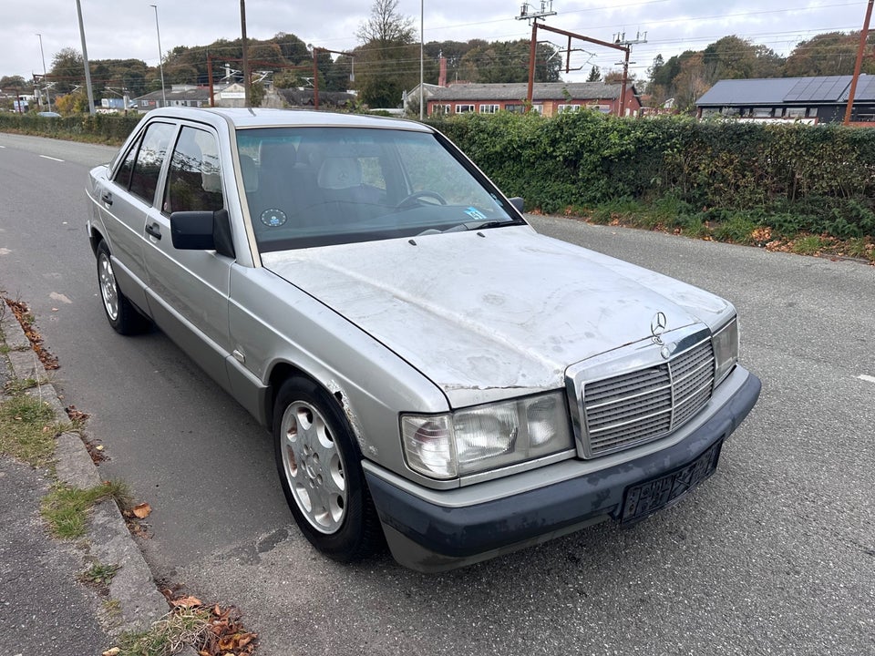 Mercedes 190 E 2,0 aut. 4d