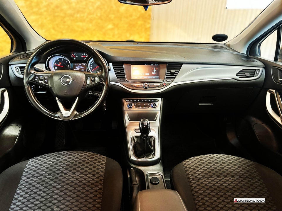 Opel Astra 1,6 CDTi 136 Enjoy Sports Tourer 5d