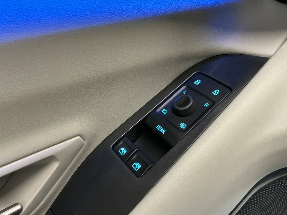 Ford Explorer 82 Premium Extended Range 5d