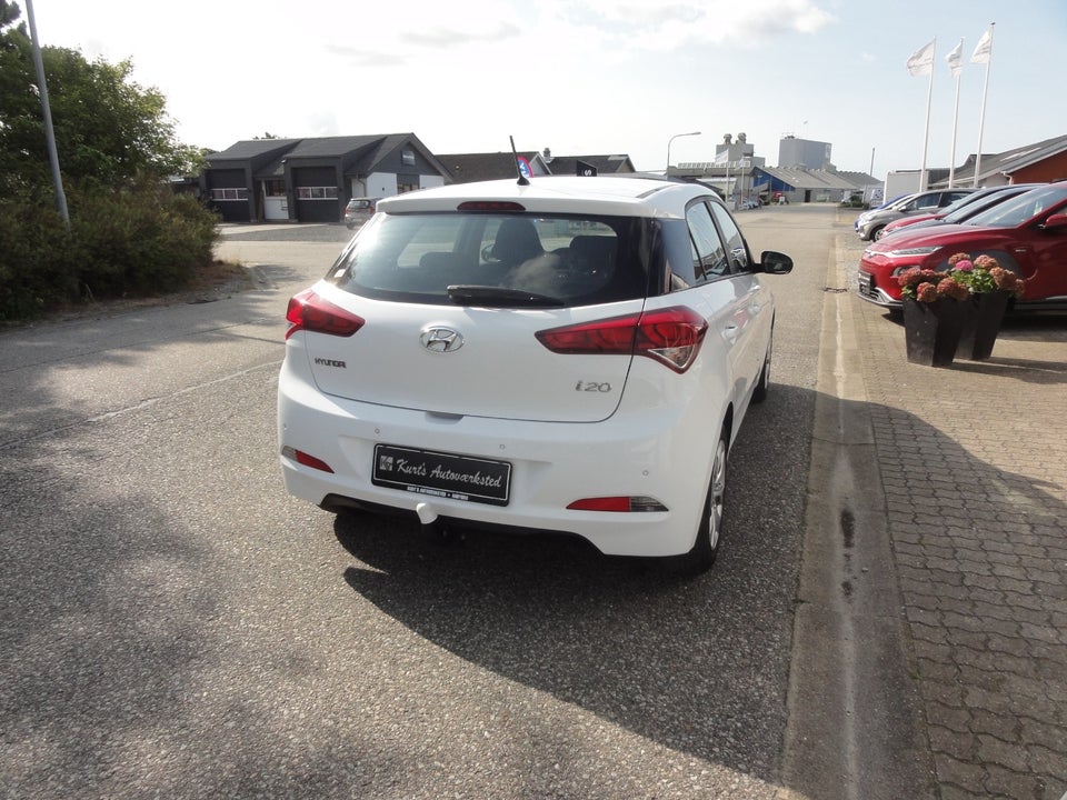 Hyundai i20 1,25 Trend 5d