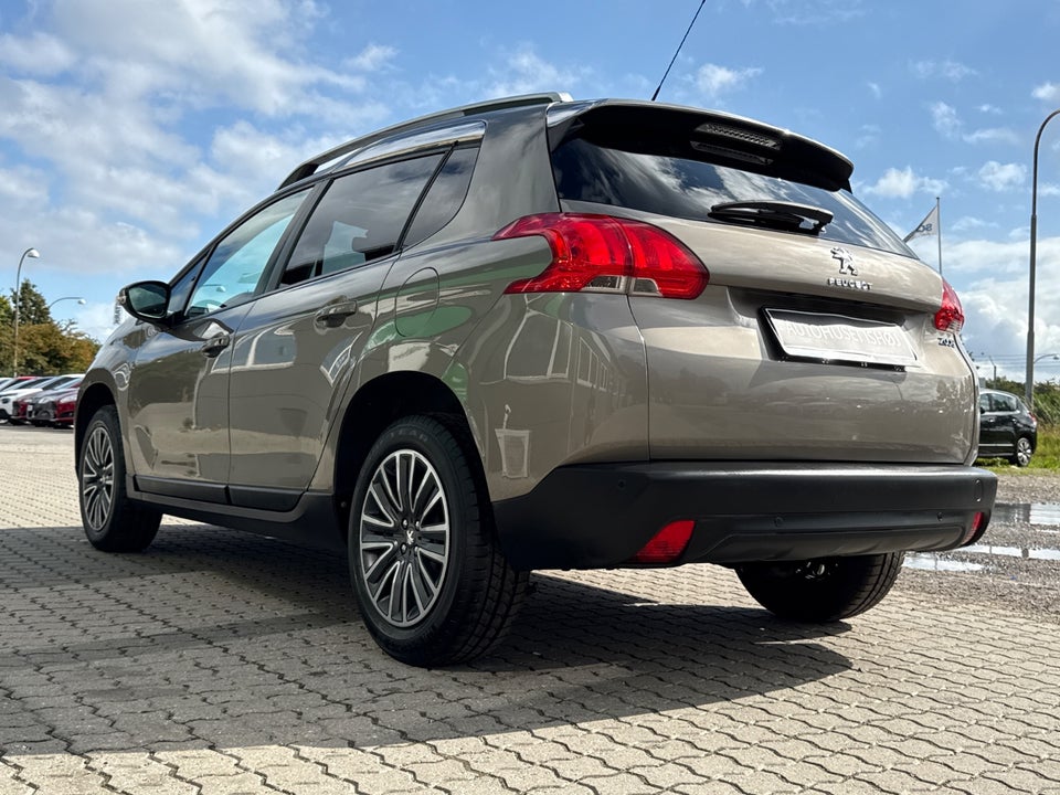 Peugeot 2008 1,2 VTi 82 Active Sky 5d
