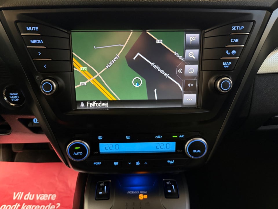 Toyota Avensis 1,8 VVT-i T2 Premium Touring Sports 5d