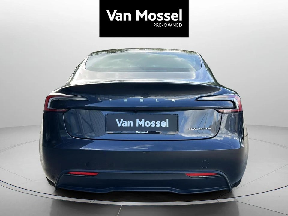 Tesla Model 3 Long Range AWD 4d