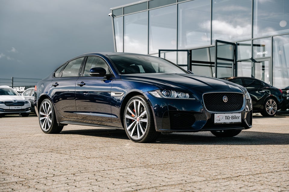 Jaguar XF 3,0 P380 S aut. AWD 4d