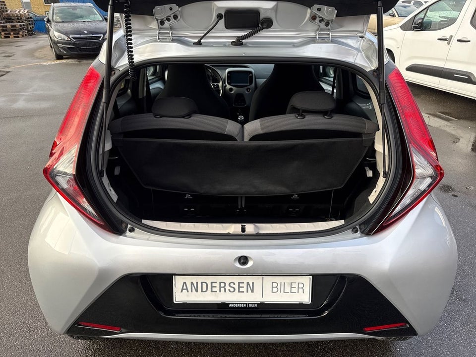 Toyota Aygo 1,0 VVT-i x-pression 5d