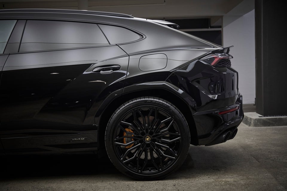 Lamborghini Urus 4,0 SE 5d
