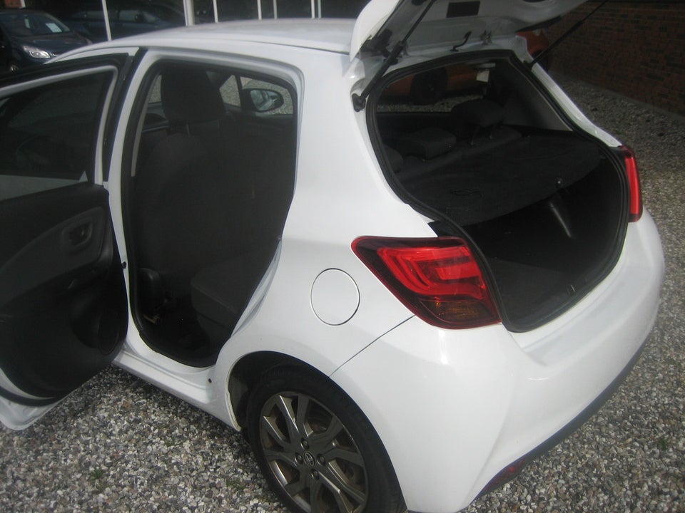 Toyota Yaris 1,5 Hybrid H2 e-CVT 5d