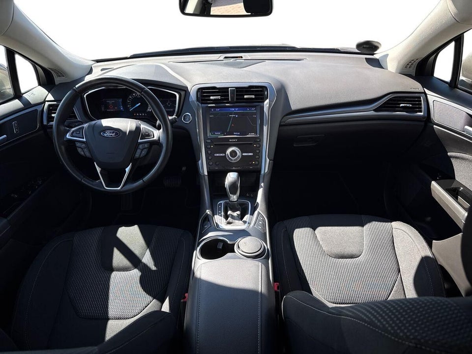 Ford Mondeo 2,0 HEV Titanium stc. CVT 5d