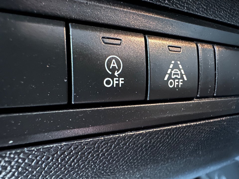 Peugeot 308 1,5 BlueHDi 130 Style 5d