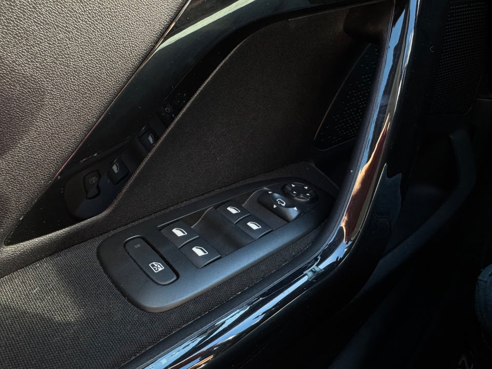 Peugeot 208 1,6 BlueHDi 100 Allure Sky 5d