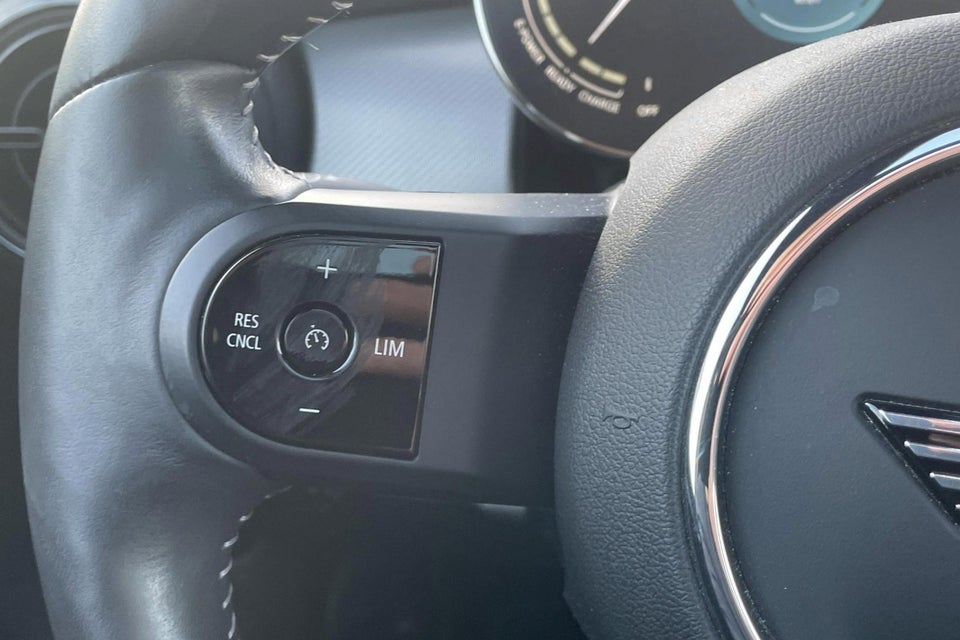 MINI Cooper SE Maximise 3d