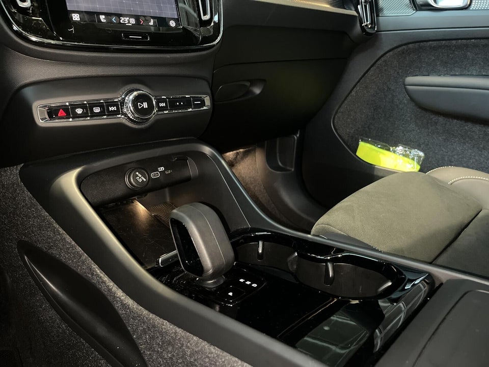 Volvo XC40 P6 ReCharge Pro 5d