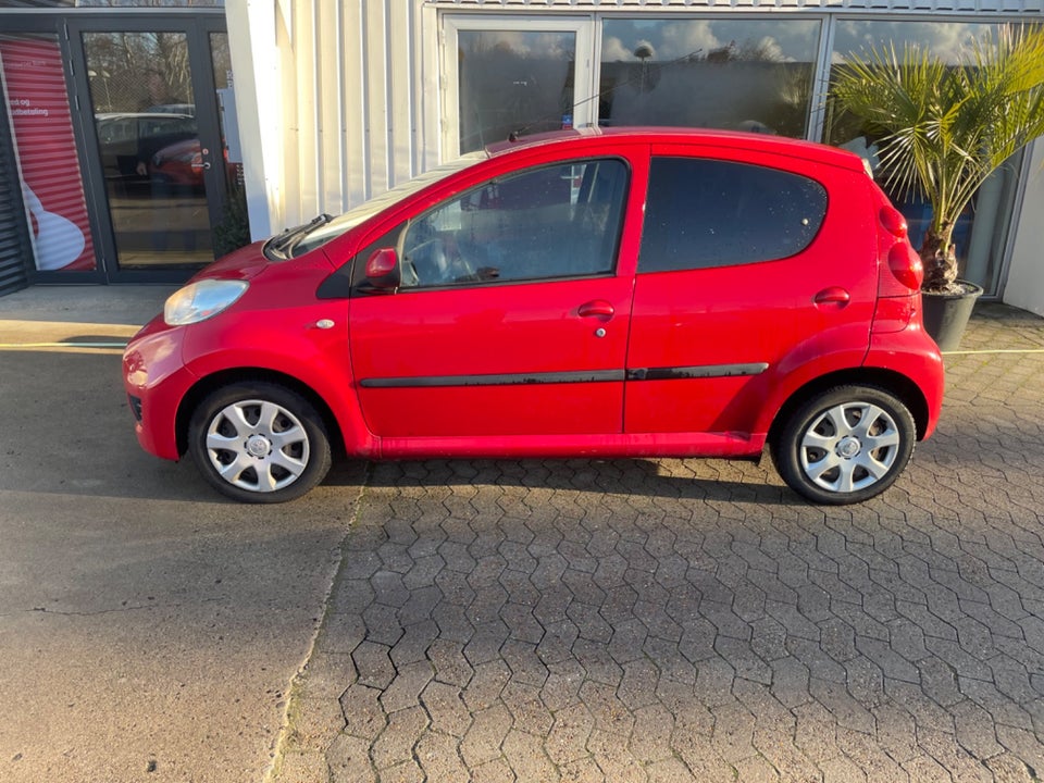 Peugeot 107 1,0 Active 5d