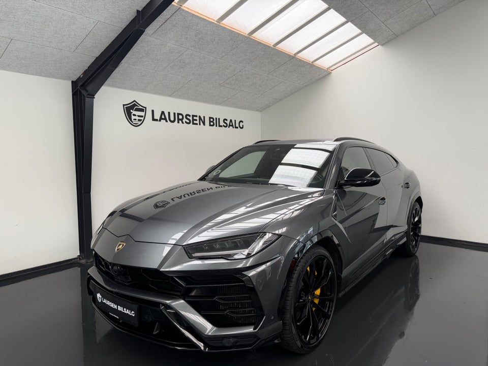 Lamborghini Urus 4,0  5d