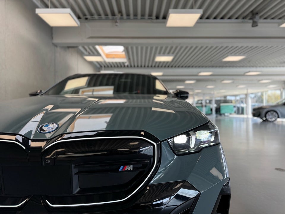 BMW i5 M60 Touring xDrive 5d