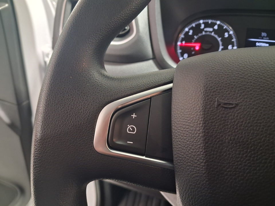 Renault Master IV T33 2,3 dCi 150 L2H2 Kassevogn