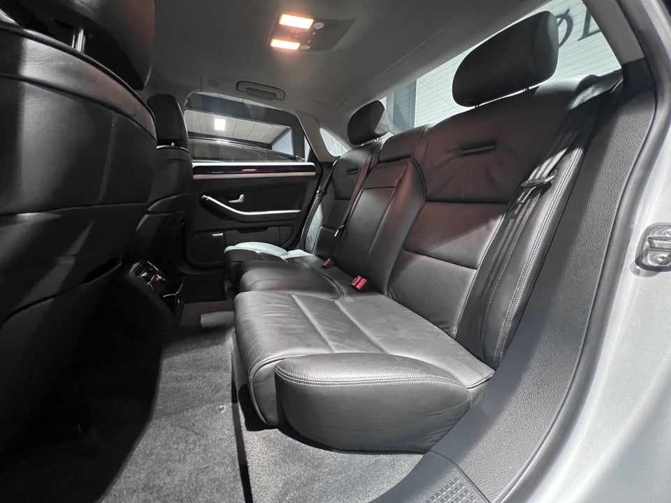 Audi A8 4,2 V8 quattro Tiptr. 4d