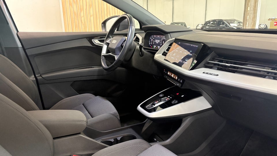 Audi Q4 e-tron 40  5d