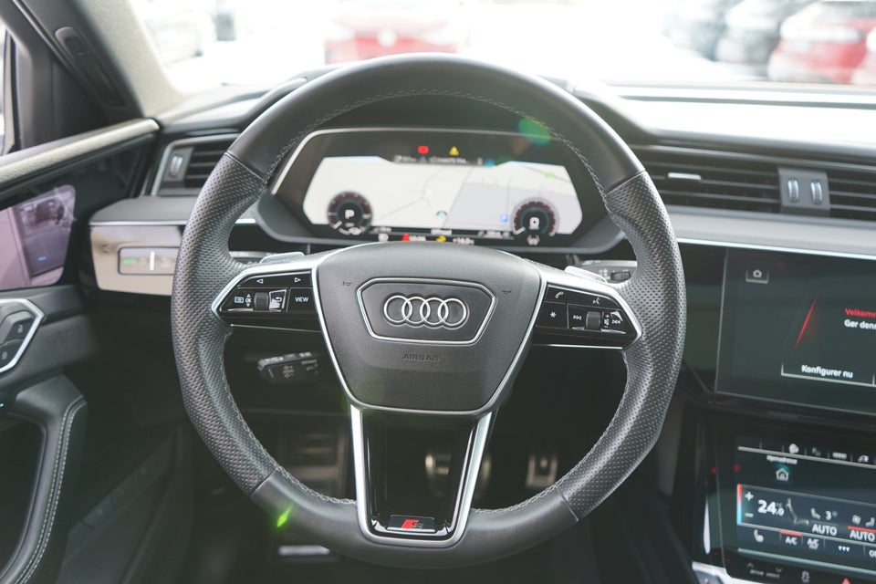 Audi Q8 e-tron 55 S-line quattro 5d