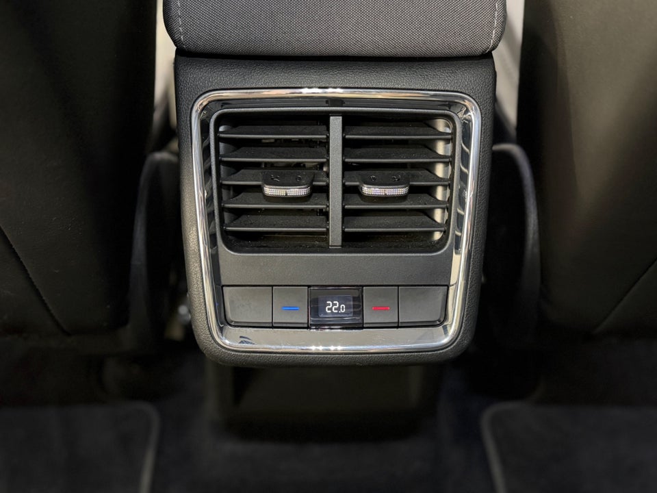 Skoda Enyaq 80 iV Loft 5d