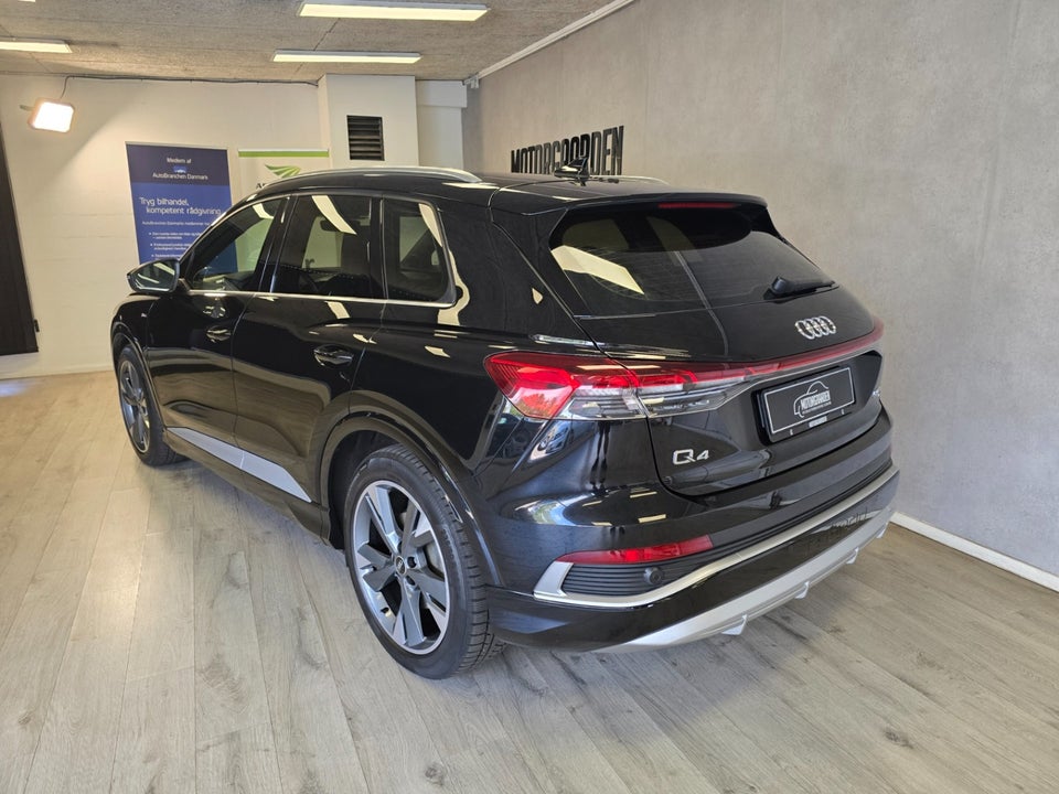 Audi Q4 e-tron 50 S-line quattro 5d
