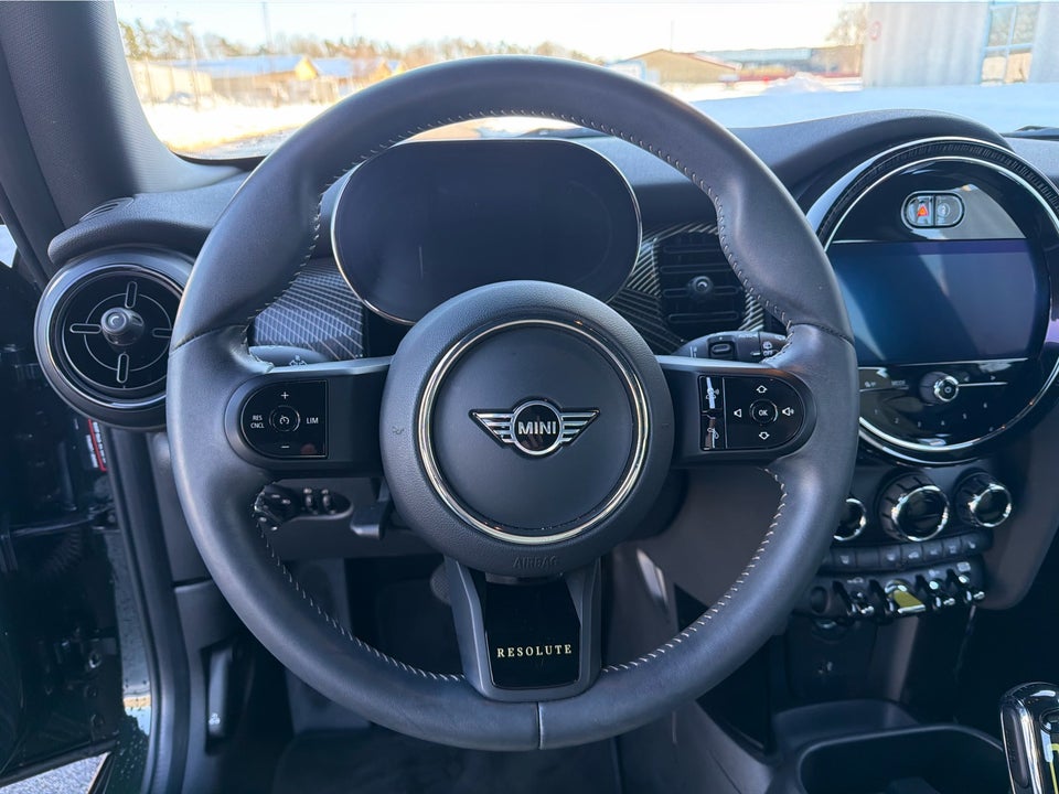 MINI Cooper SE Resolute Edition 3d