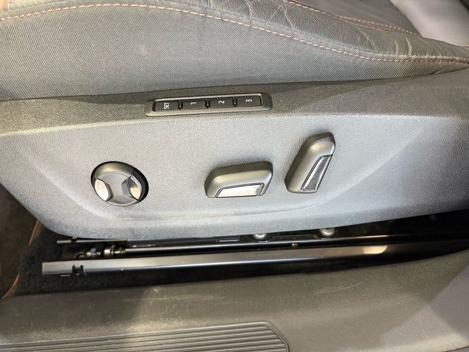 Skoda Enyaq 80 iV Suite 5d