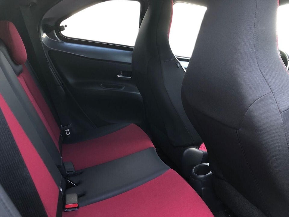 Toyota Aygo X 1,0 Undercover s-CVT 5d