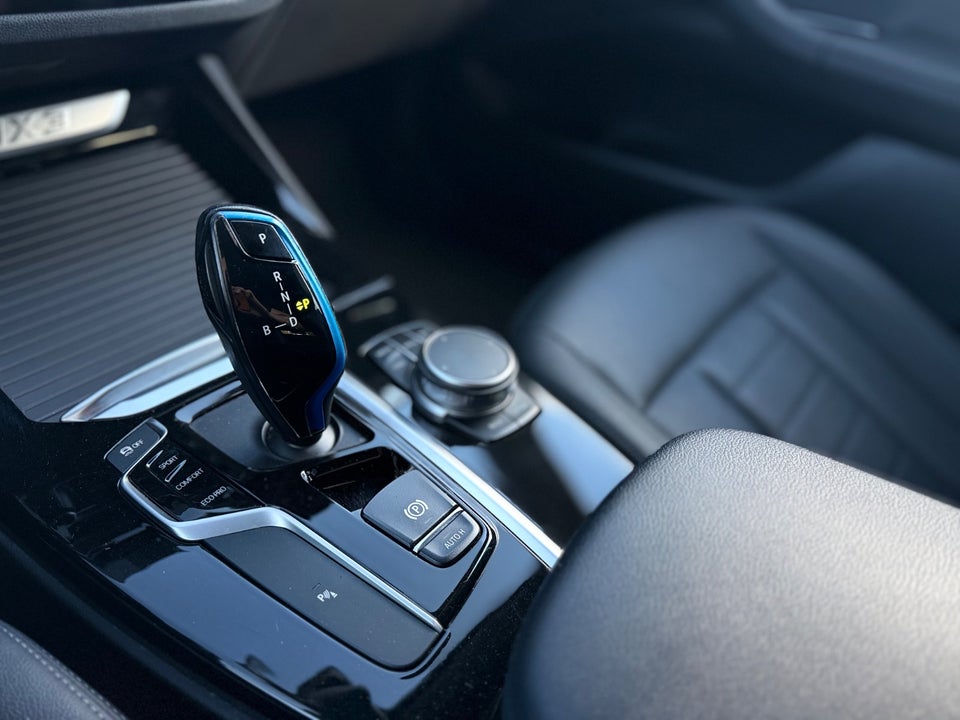 BMW iX3 Charged 5d