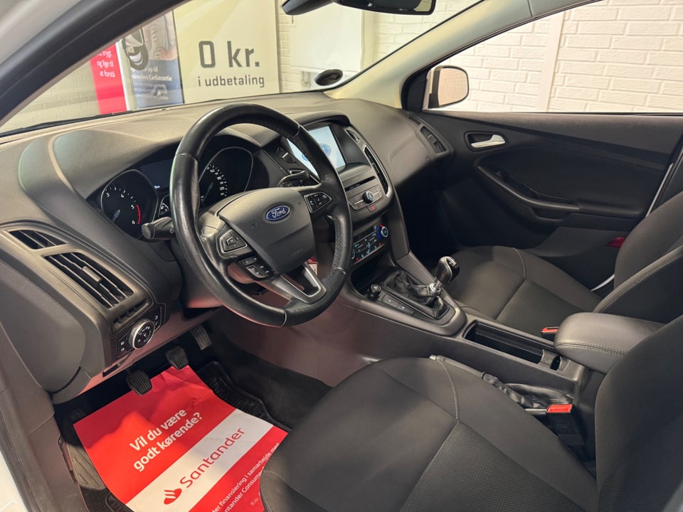 Ford Focus 1,5 TDCi 95 Business stc. 5d