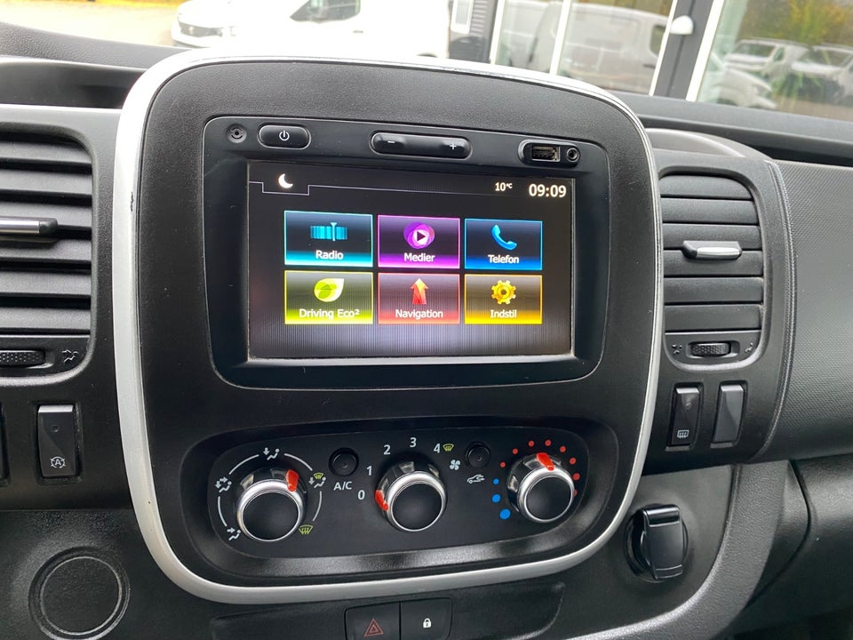 Renault Trafic T29 2,0 dCi 120 L2H1