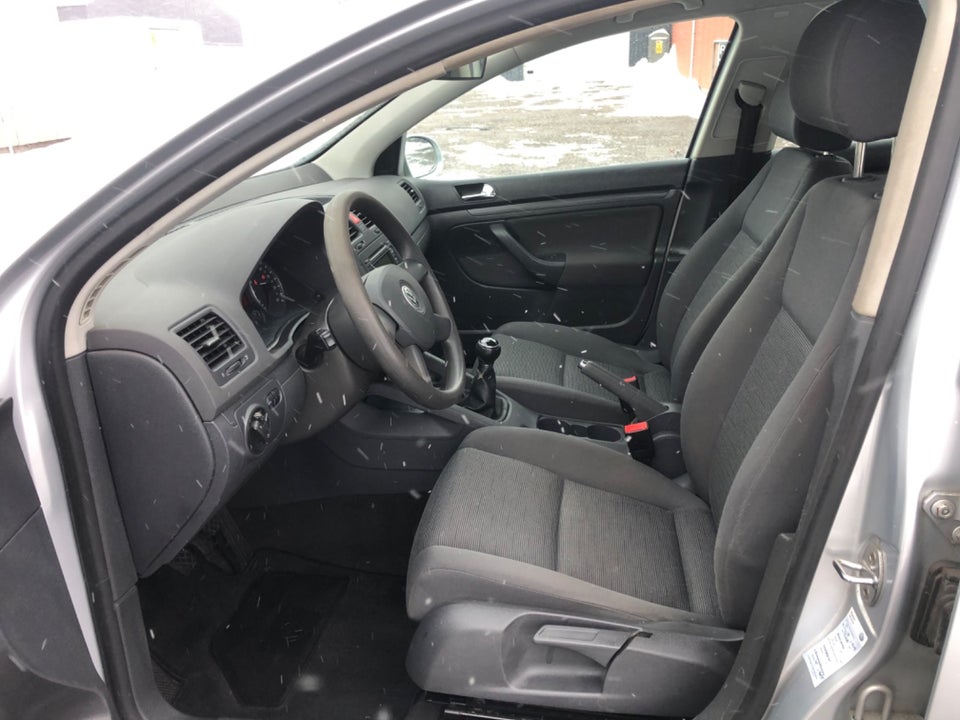 VW Golf V 1,6 Comfortline 5d