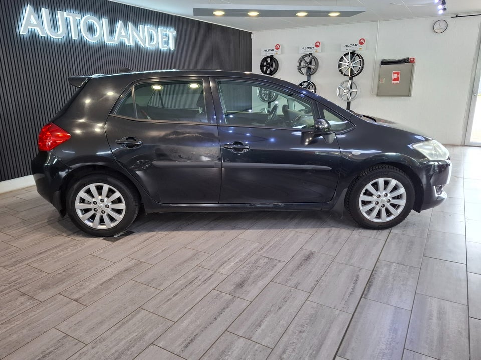 Toyota Auris 1,6 Luna 5d