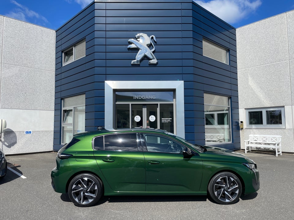 Peugeot 308 1,6 Hybrid First Selection+ EAT8 5d