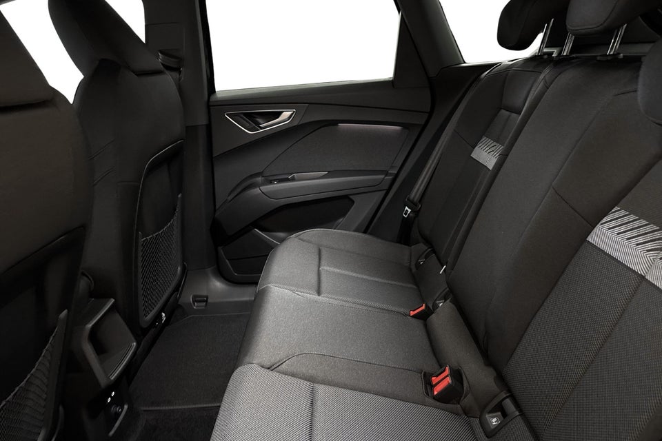 Audi Q4 e-tron performance 5d