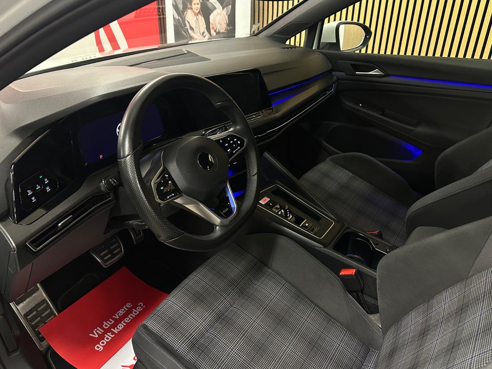 VW Golf VIII 1,4 GTE DSG 5d