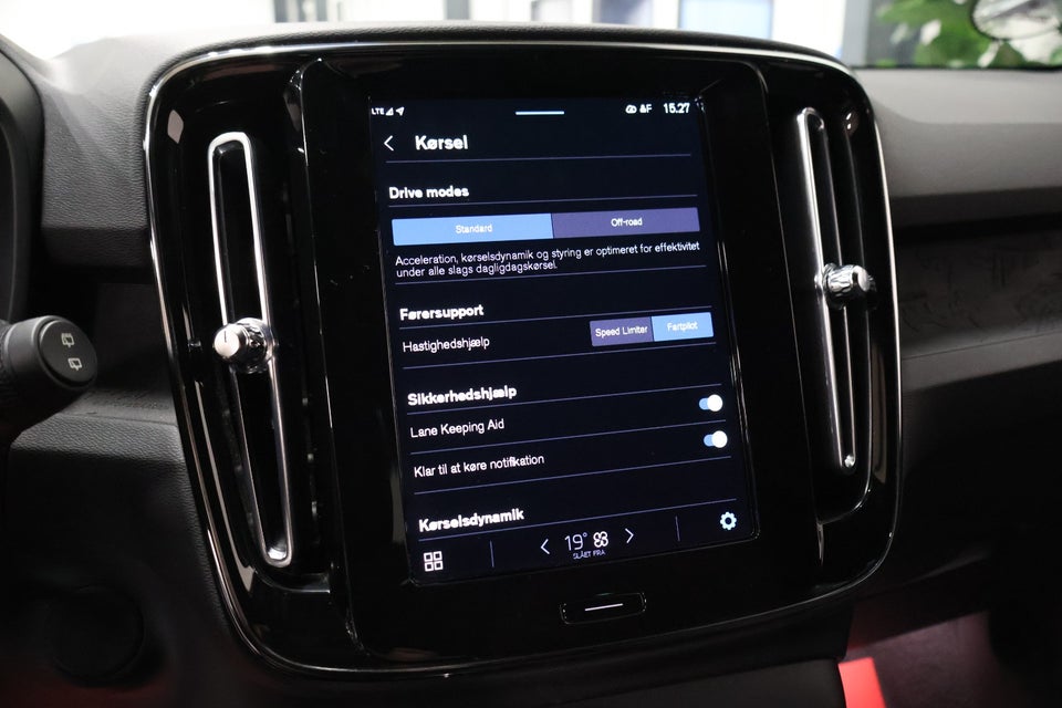 Volvo XC40 P6 ReCharge Core 5d