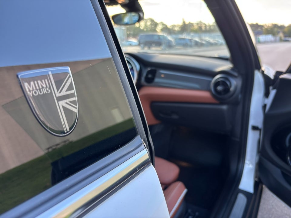 MINI Cooper SE Yours Trim 3d