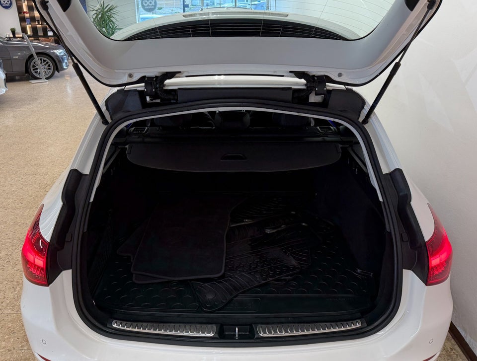 Mercedes C220 d 2,0 Avantgarde stc. aut. 5d