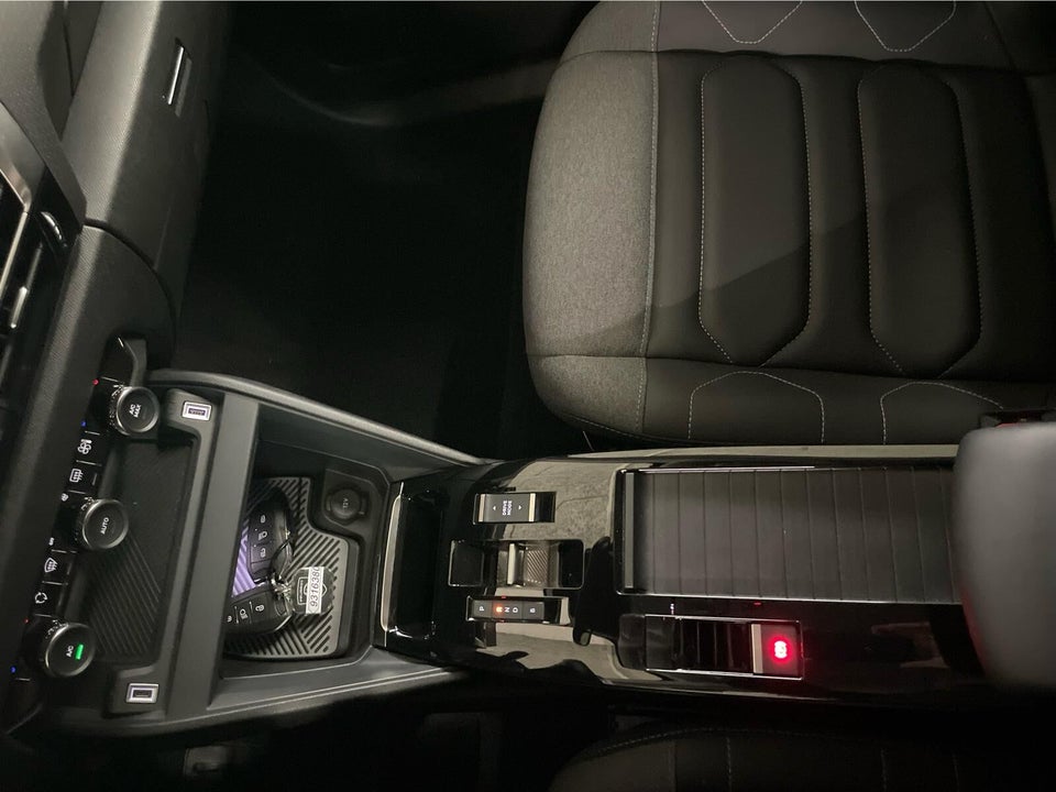 Citroën ë-C4 X 50 Shine 4d