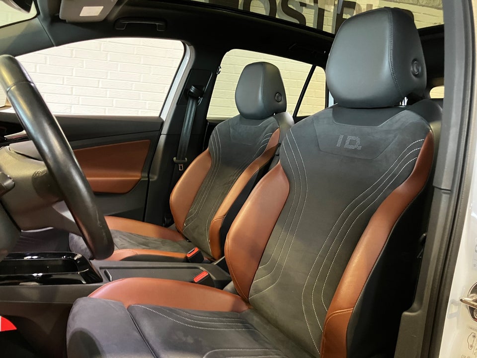 VW ID.4 77 Pro Performance Tech 5d