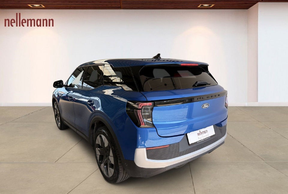 Ford Explorer 79 Premium Extended Range AWD 5d
