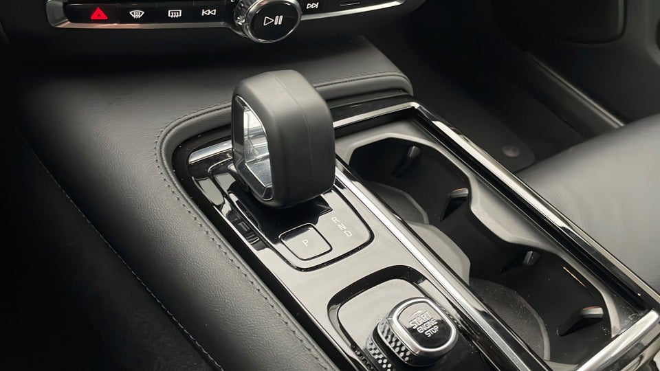 Volvo V60 CC 2,0 B5 250 Plus Bright aut. AWD 5d