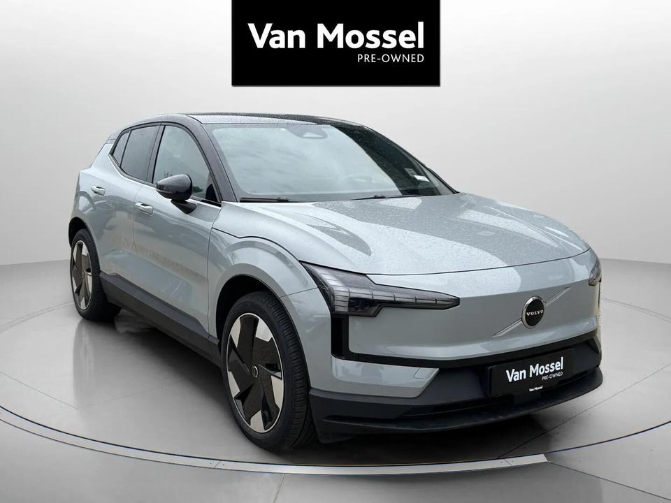 Volvo EX30 Extended Range Plus 5d