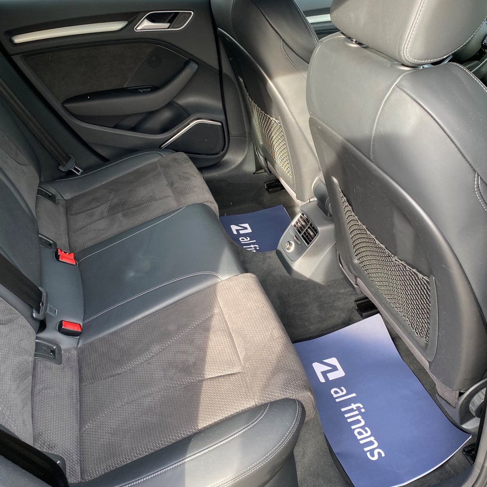 Audi A3 1,4 e-tron S-line Sportback S-tr. 5d