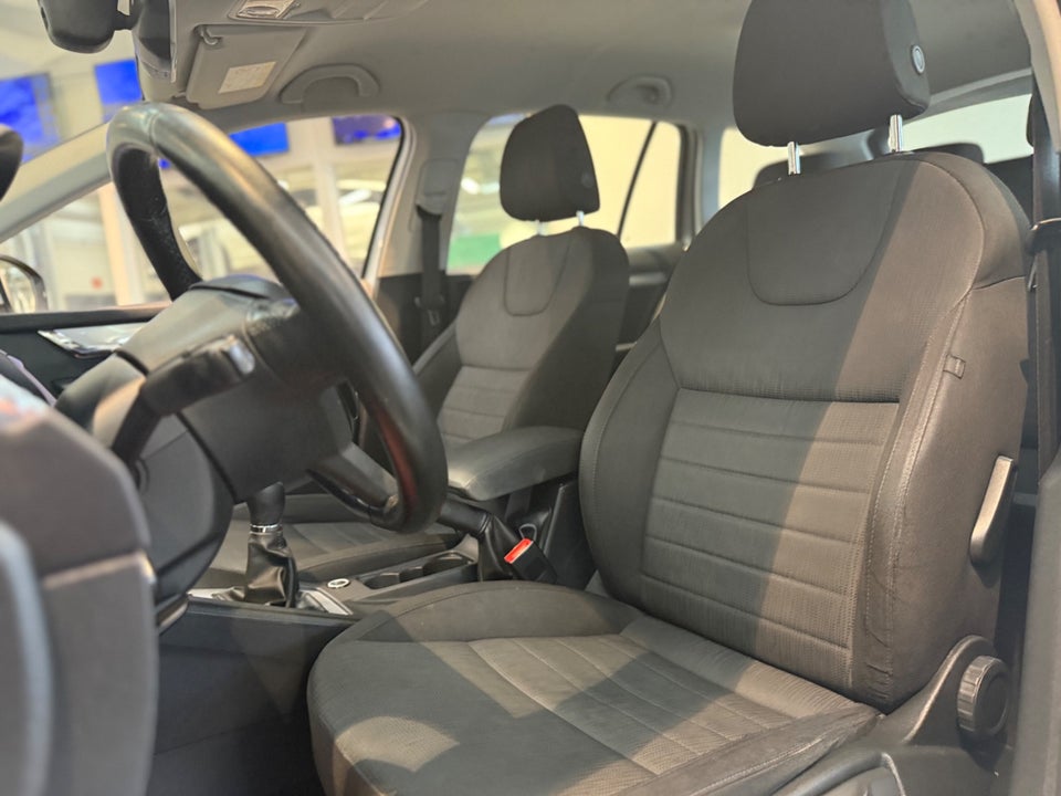 Skoda Octavia 1,6 TDi 110 Active 5d